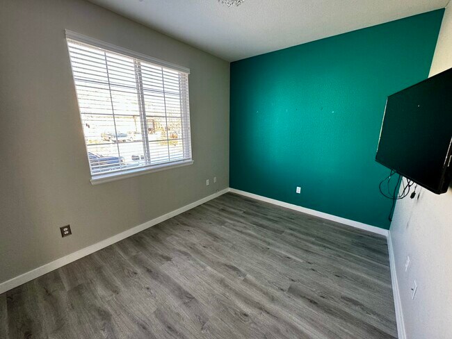 Building Photo - 1160 S Fultondale Ct