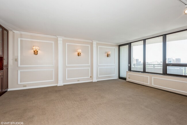 Foto del edificio - 3930 N Pine Grove Ave