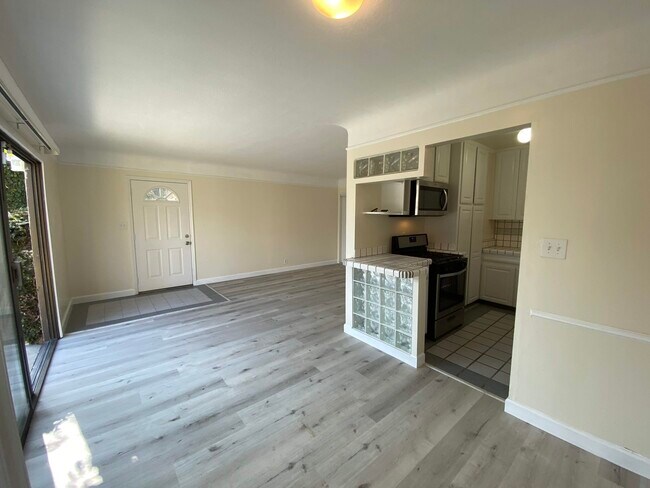 Foto del edificio - 181 Claremont Ave