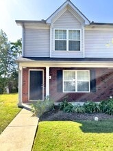 Building Photo - 318 Doe Ridge Ct