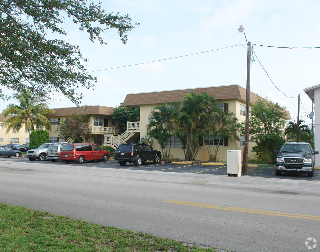 Building Photo - Sunrise Apartments