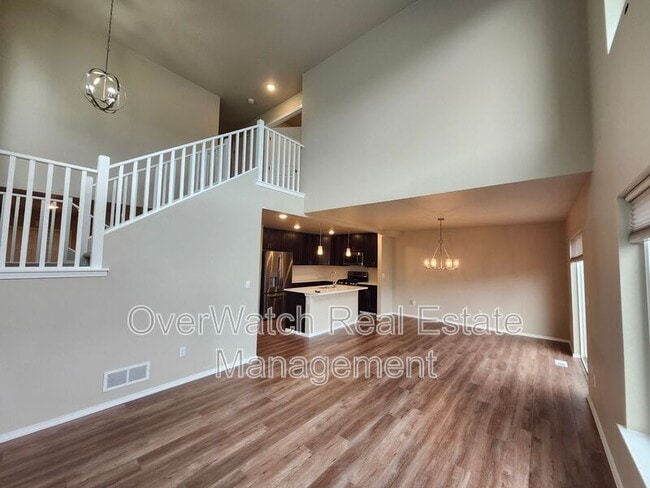 Photo - 207 Shageluk St House