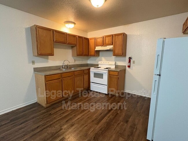Building Photo - 1112 Williams Ave