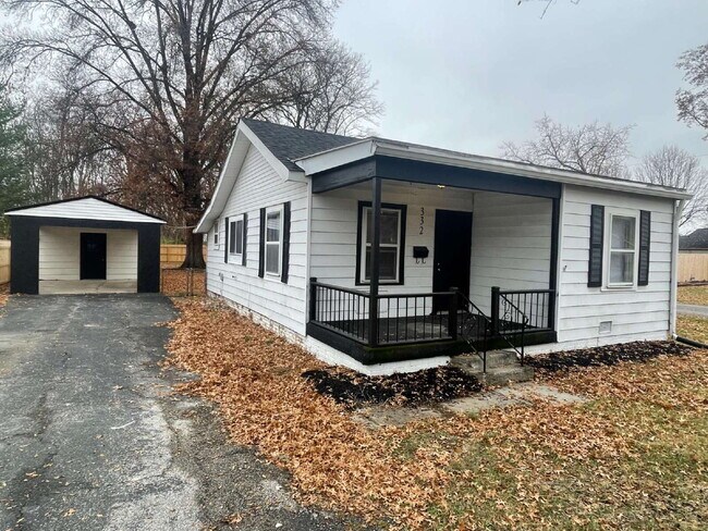 Foto del edificio - 2 Bedroom located on a quiet street in popular Beech Grove