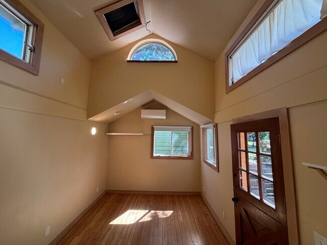 sala principal - 5535 NE Prescott St