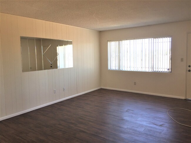 Building Photo - Amazing deal for Lovely three-bedroom hous...