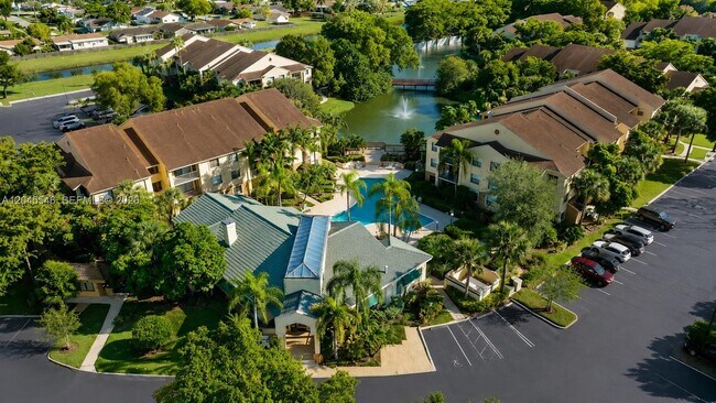 Foto del edificio - 9999 Summerbreeze Dr