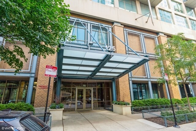 Foto del edificio - 125 E 13th St