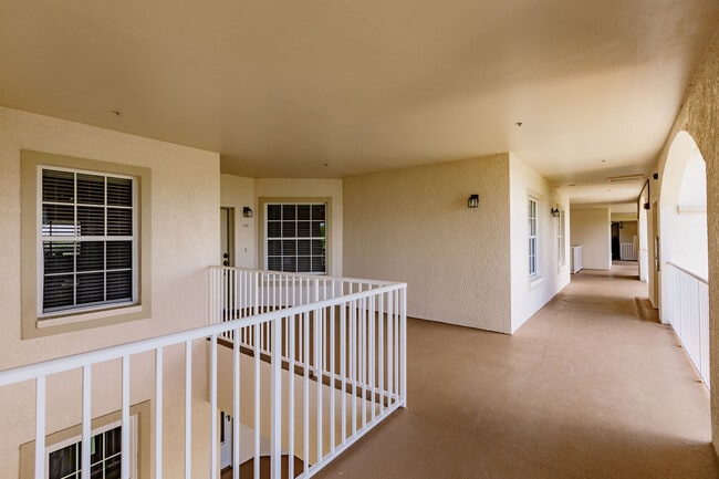 Foto del edificio - 4120 Bayhead Dr