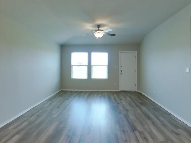 Building Photo - 5128 Saddle Clb Dr