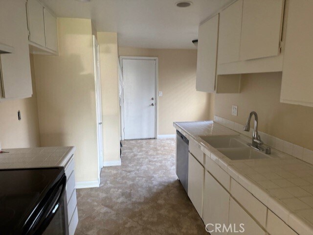 Building Photo - 545 S Ranch View Cir