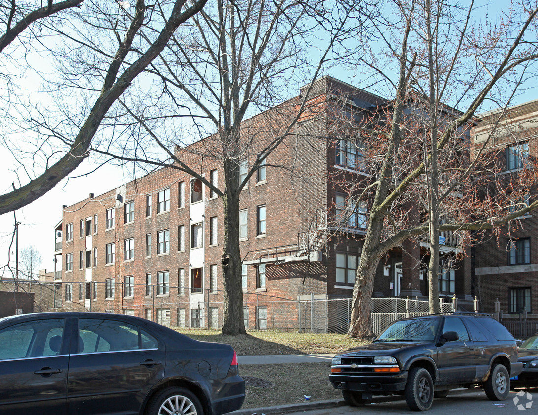 Building Photo - Alexandrine Square