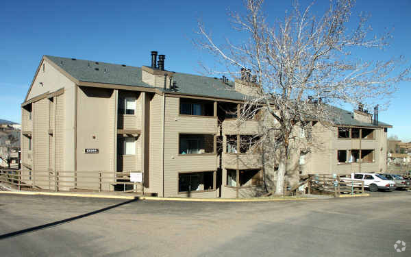 Building Photo - The Peaks At Green Mountain