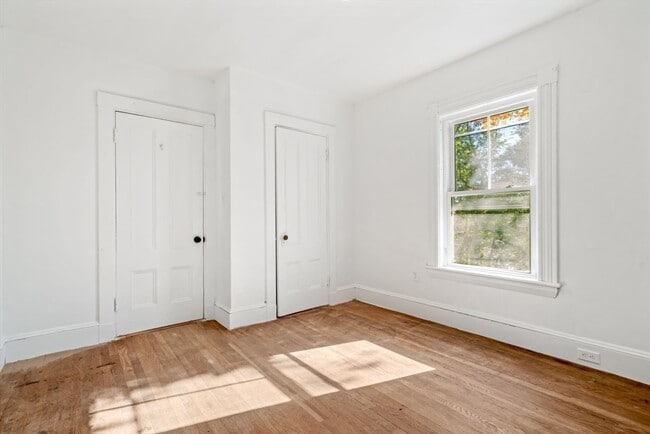 Foto del edificio - 166 Elliot St