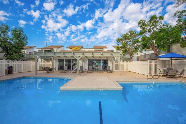 Foto del edificio - Canyon Village Apartment Homes