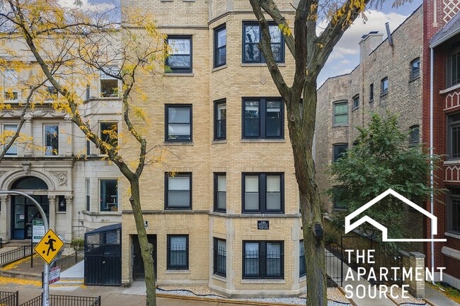 Foto del edificio - 648.5 W Roscoe St