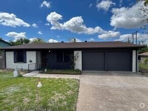 Building Photo - 1228 Chippendale Dr