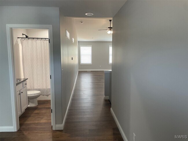 Foto del edificio - 28557 Shallow Water Rd