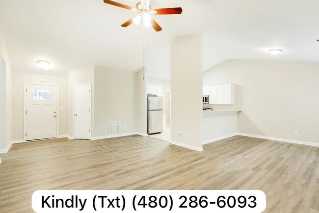 Foto del edificio - 6687 Hill Creek Cove