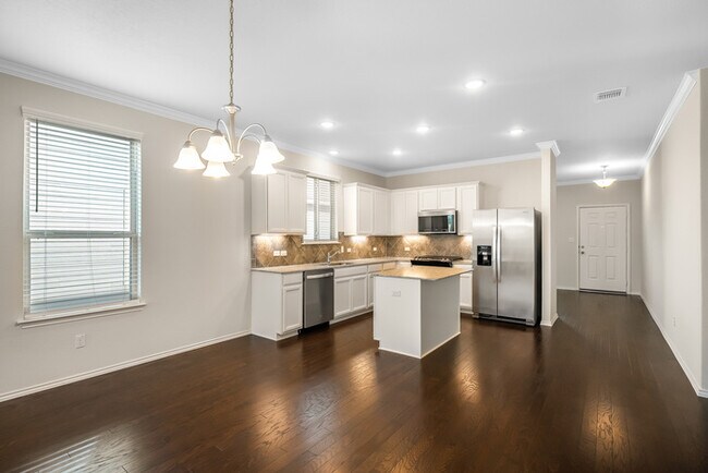 Foto del edificio - 508 English Oak St