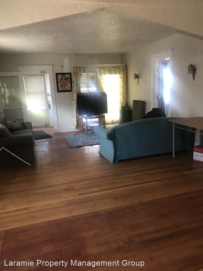 Building Photo - 4 br, 2 bath House - 1612 Garfield St