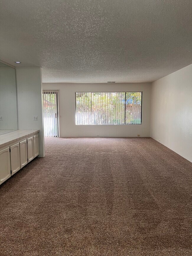 Building Photo - 4745 Olive Oak Way