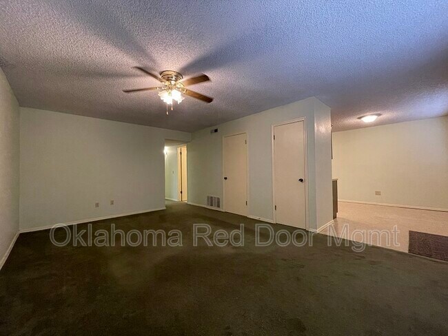Foto del edificio - 1600 NE 5th St