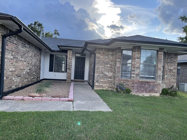 FRONT DOOR - 1309 Grand Mnr House