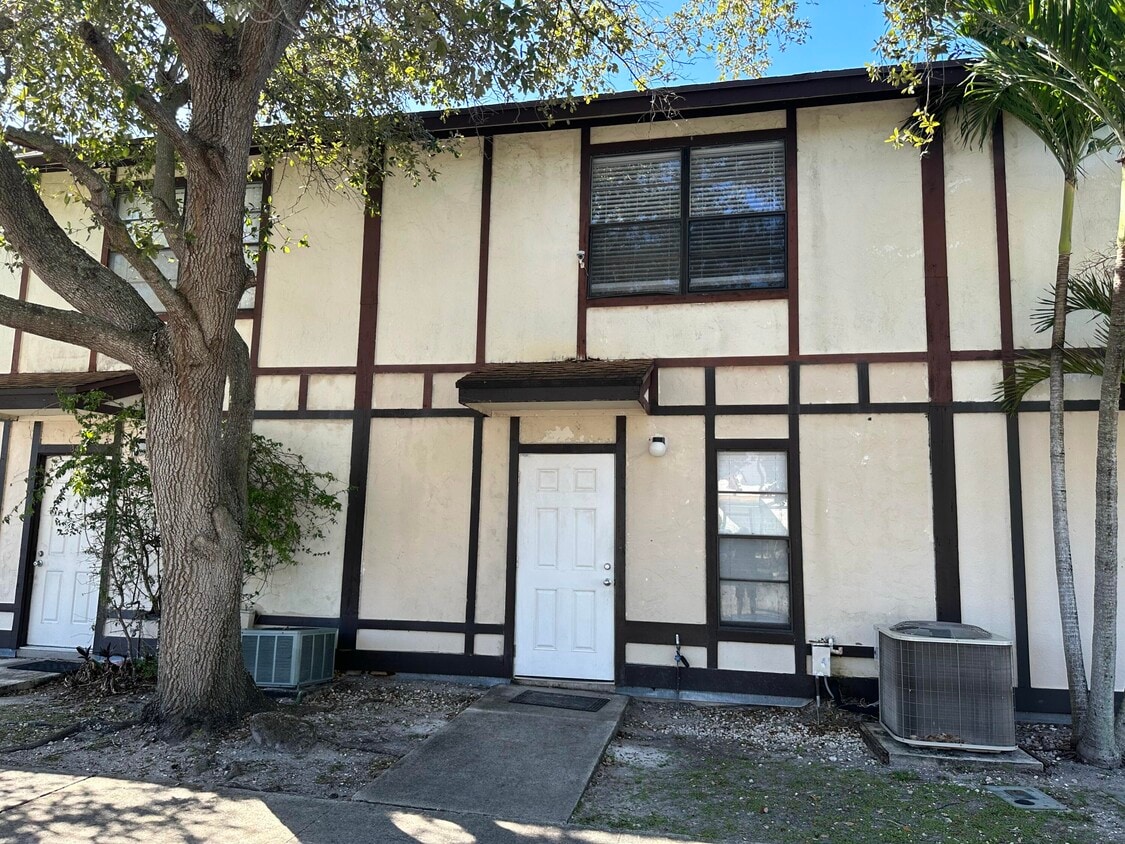Primary Photo - 5145 Breckenridge Pl