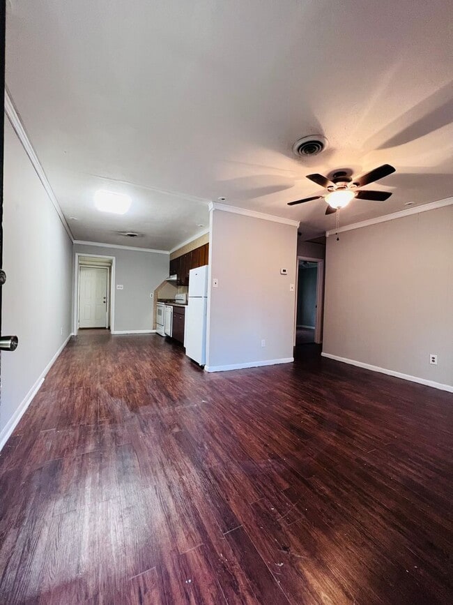 Building Photo - Ham Duplex