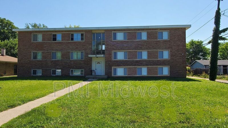 Primary Photo - 3825 N Whittier Pl