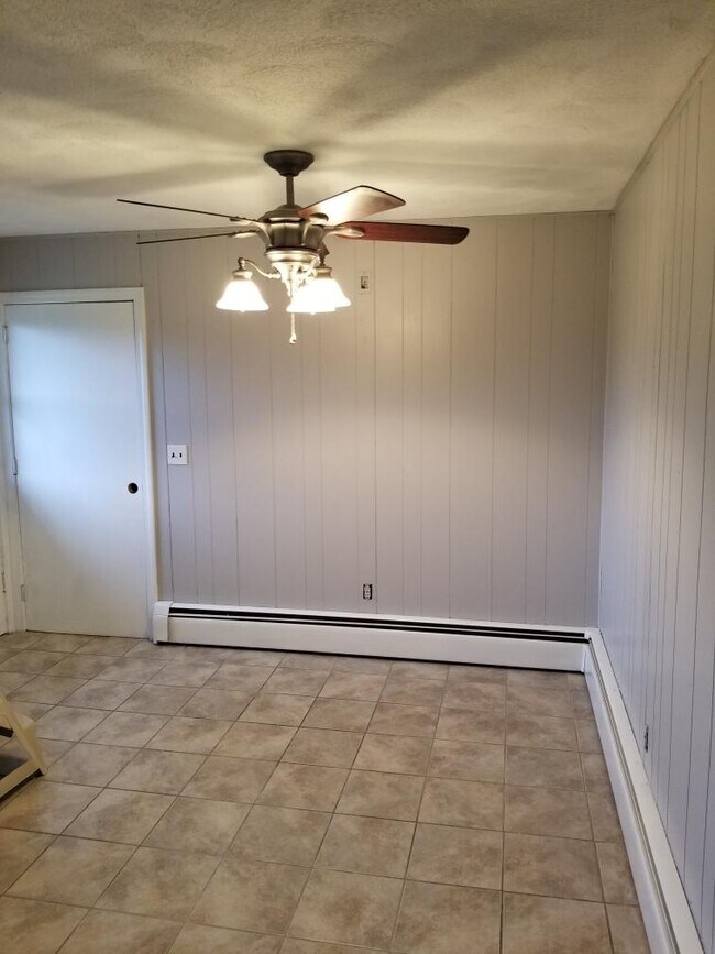 Foto del edificio - 83 Phenix Ave