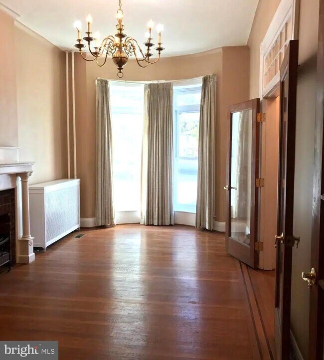 Foto del edificio - 2625 N Charles St