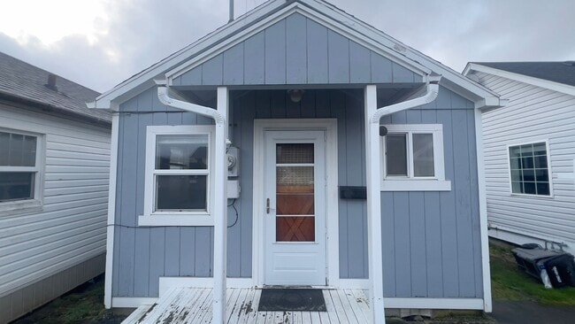 Building Photo - 314 4th Ave