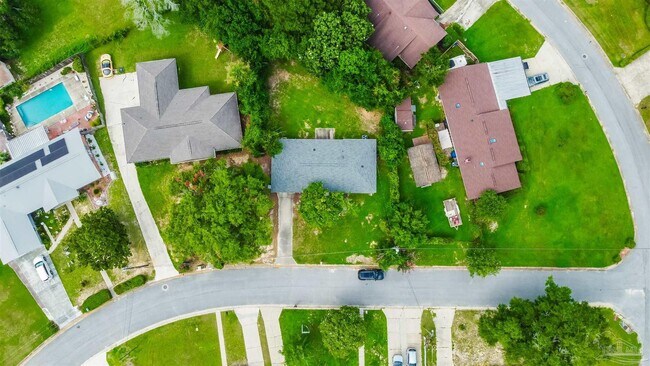Building Photo - 2071 Colony Rd