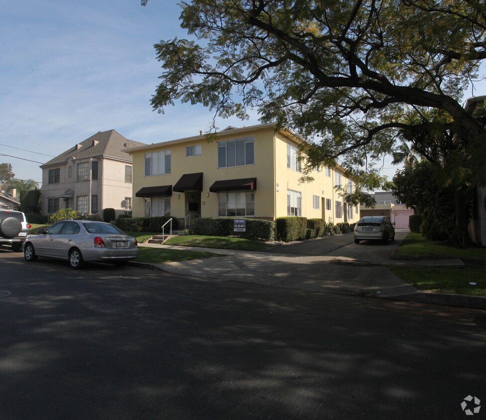 16601662 Rodney Dr, Los Angeles, CA 90027 Apartments in Los Angeles, CA