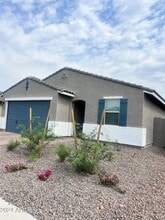 Building Photo - 7044 W Desert Dr