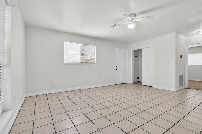 Building Photo - 809 Brooks St