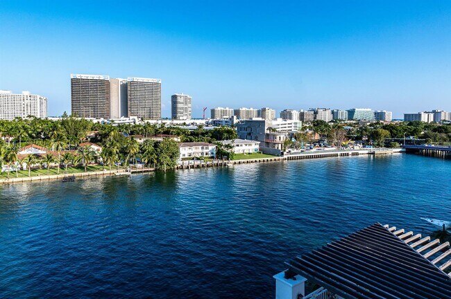 Foto del edificio - 9751 E Bay Harbor Dr