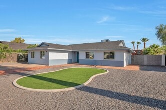 Building Photo - 1718 E Pebble Beach Dr