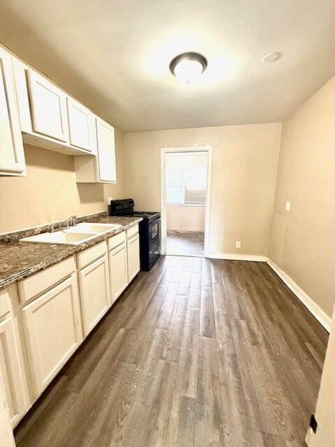 Foto del edificio - 327 Ash St NW