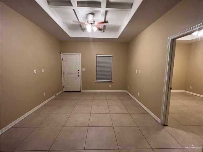 Foto del edificio - 2506 E Garfield Ave