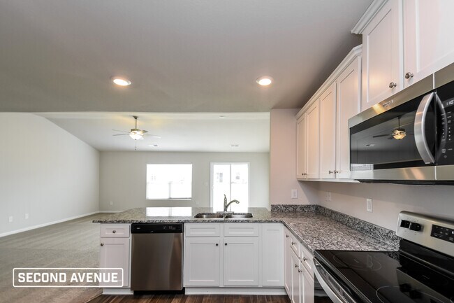 Building Photo - 639 Wild Tulip Ct
