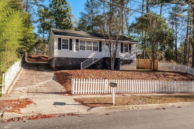Building Photo - FULLY FURNISHED NORTH AUGUSTA HOME