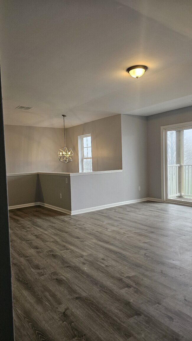 Building Photo - 4046 Kirkway Ct