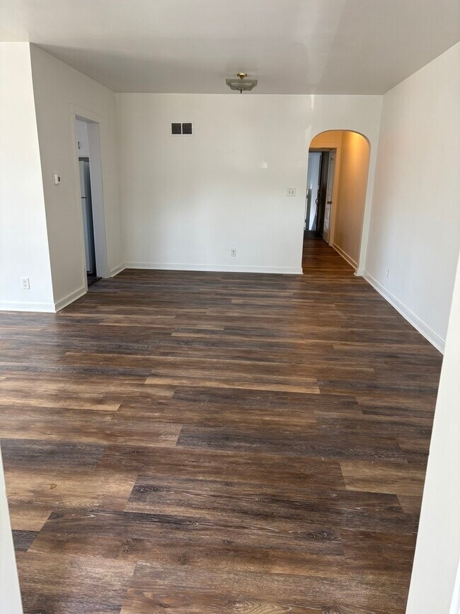 Foto del edificio - 86 Fox Ave