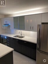 Building Photo - 10-10 Arcadian Cir