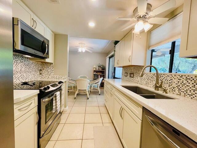 Foto del edificio - 5285 E Waverly Dr