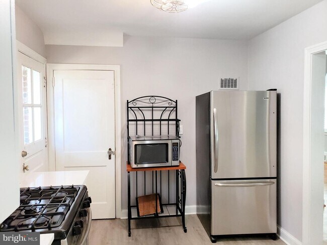 Foto del edificio - 5127 25th Rd N