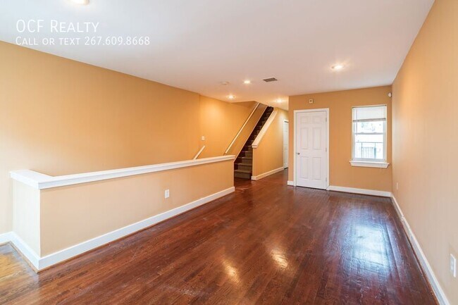 Building Photo - 2 Bed Graduate Hospital Apartment